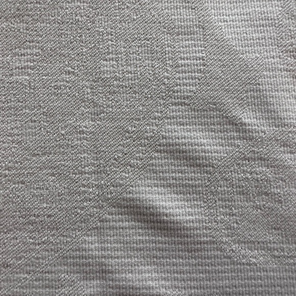 Lululemon Racerback. Size 8. Ivory color with slight pattern. - Picture 5 of 6